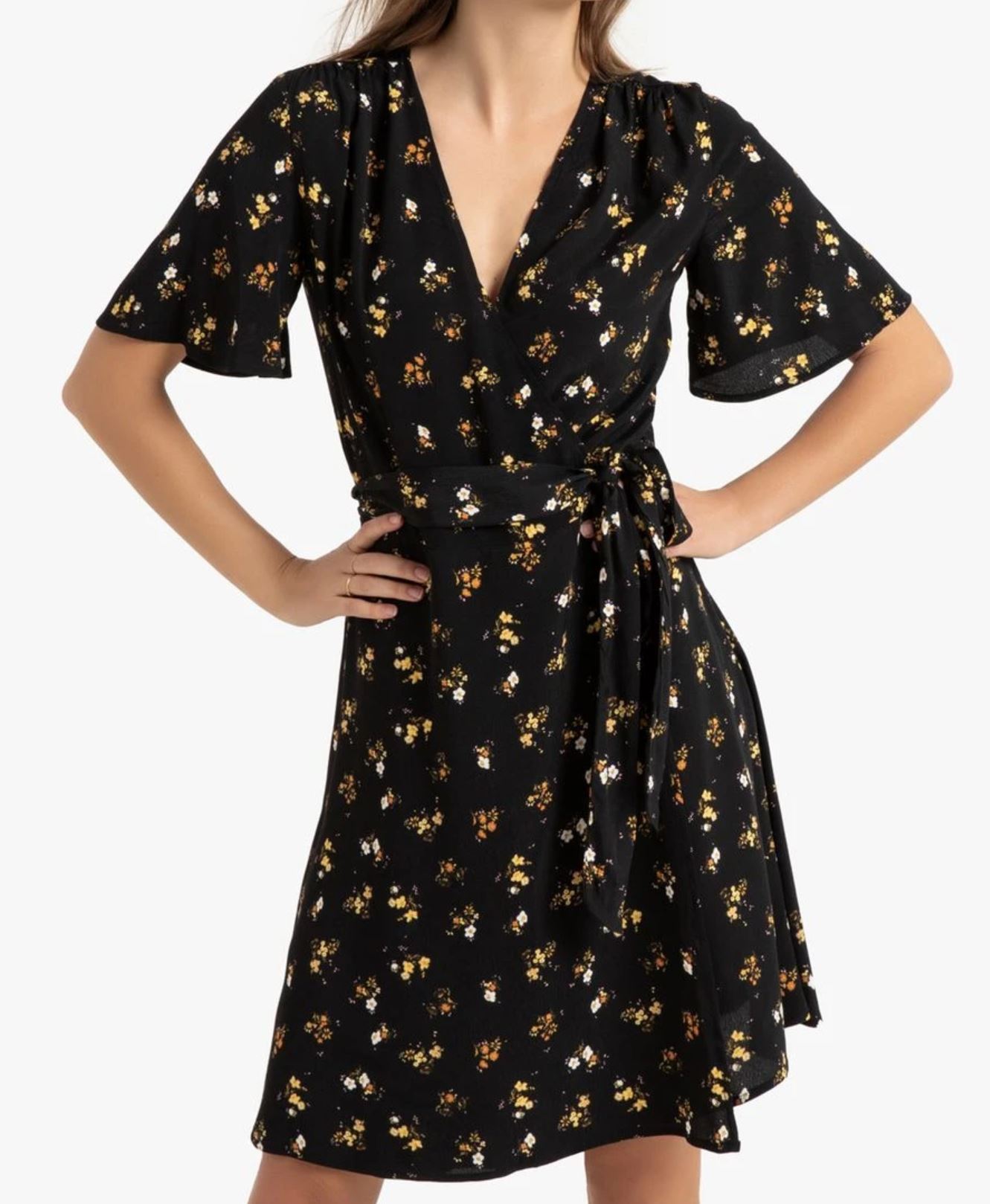 robe-noire-la-redoute-2020-a-motif-fleur